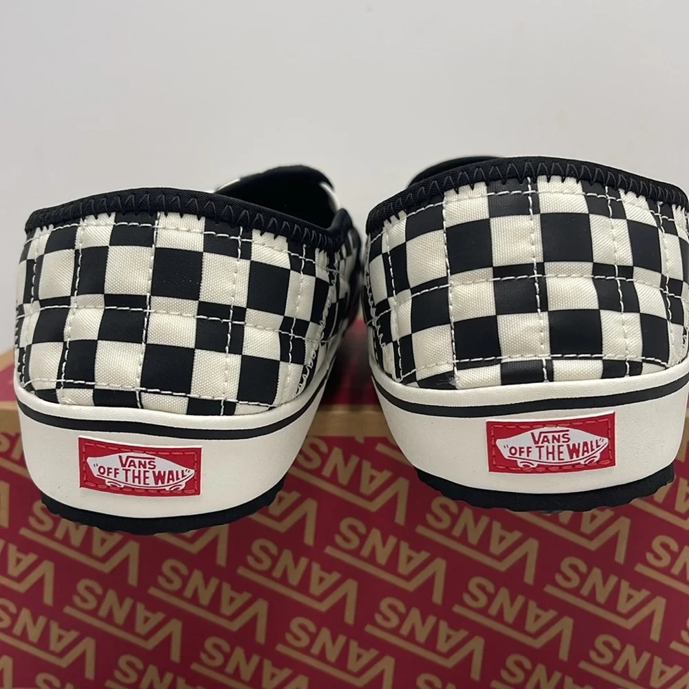 Vans WMNS Slip-Er 2 (Checkerboard)BIk/Clsc White 
VN0A4UWOIB8 Sneakers - Picture 13 of 16